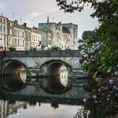 Apartment Mon Loft Niortais - Le Petit Roc Niort